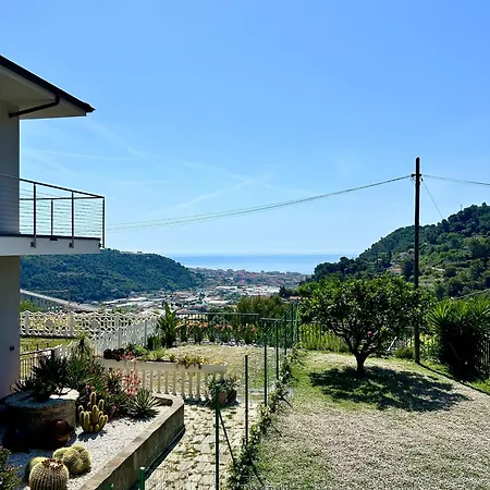 Casa Riviera Ulivo * Camporosso (Liguria)
